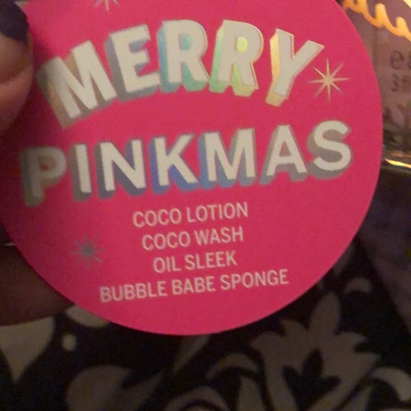 Merry pinkmass gift set - Picture 2 of 4